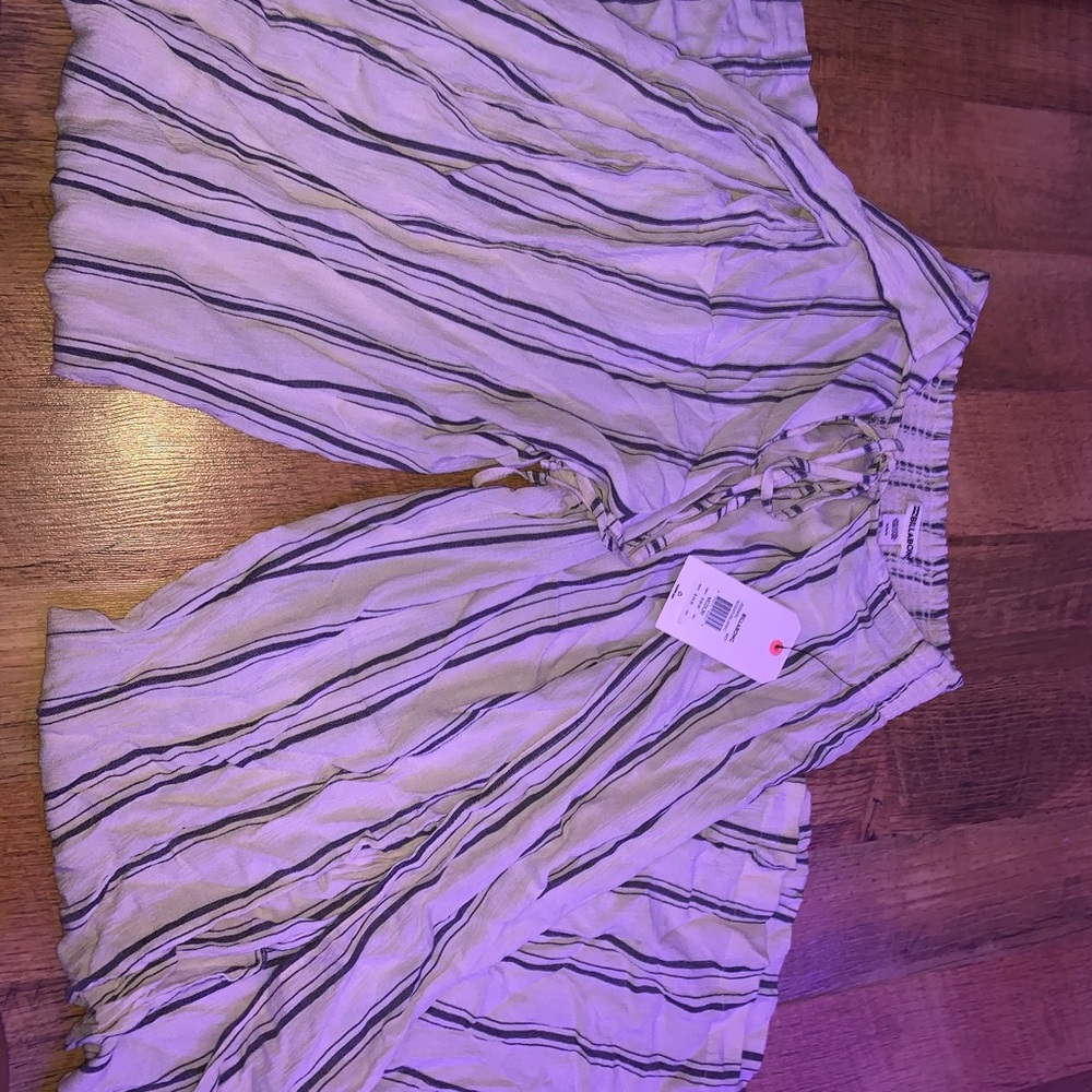 Billabong front slit pants